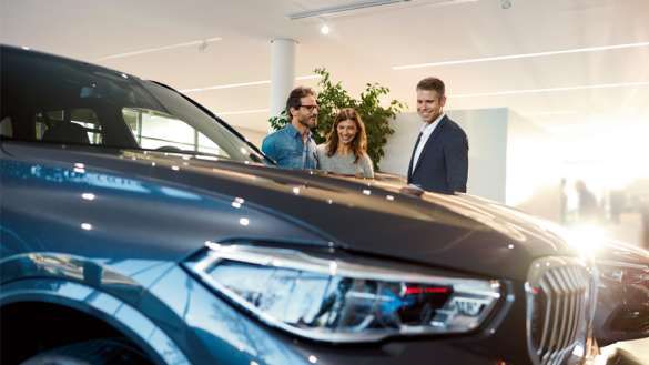 SWITCH TO A NEW BMW.