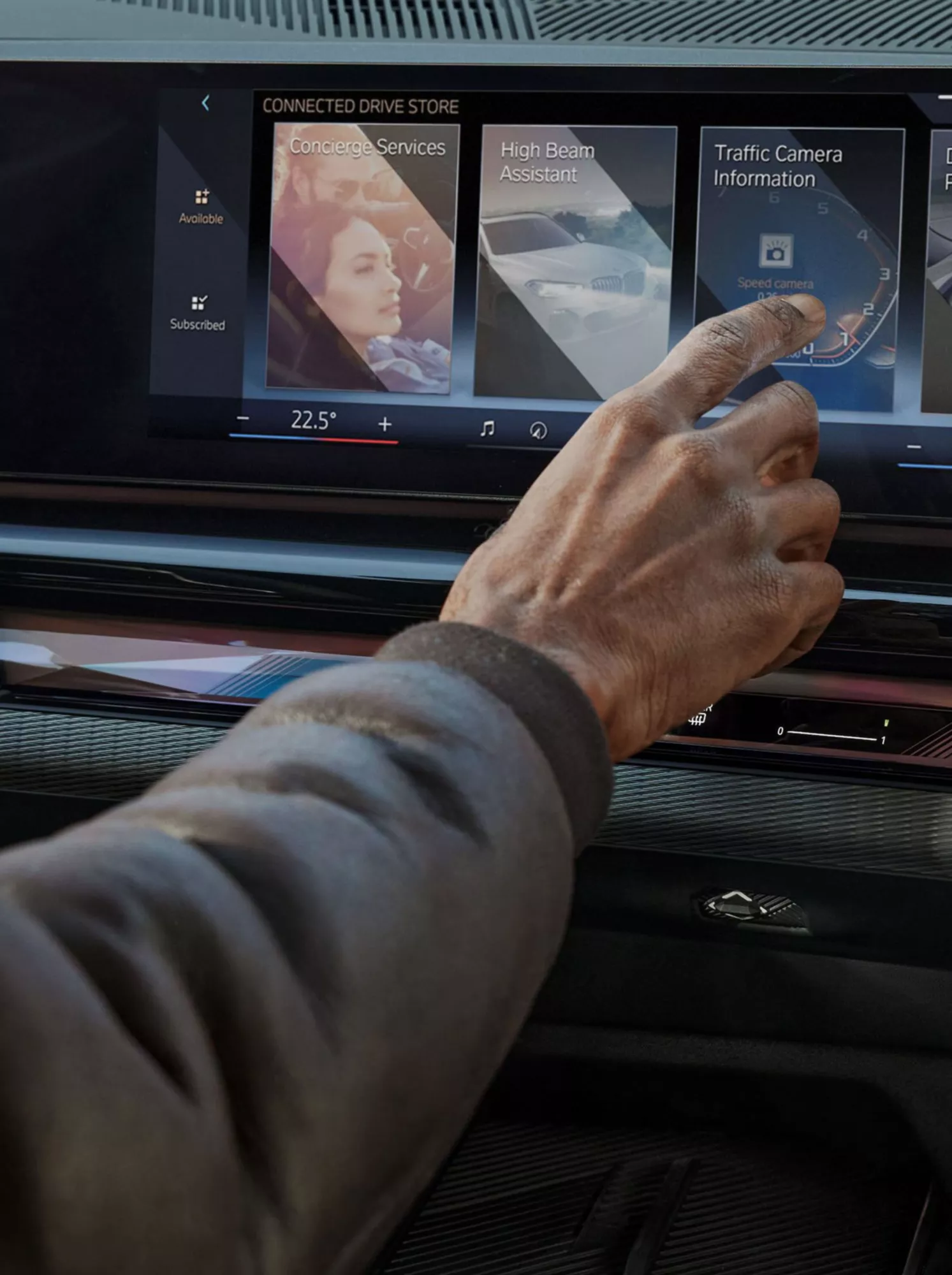 BMW interiör, skräm som visar tillgängliga appar.