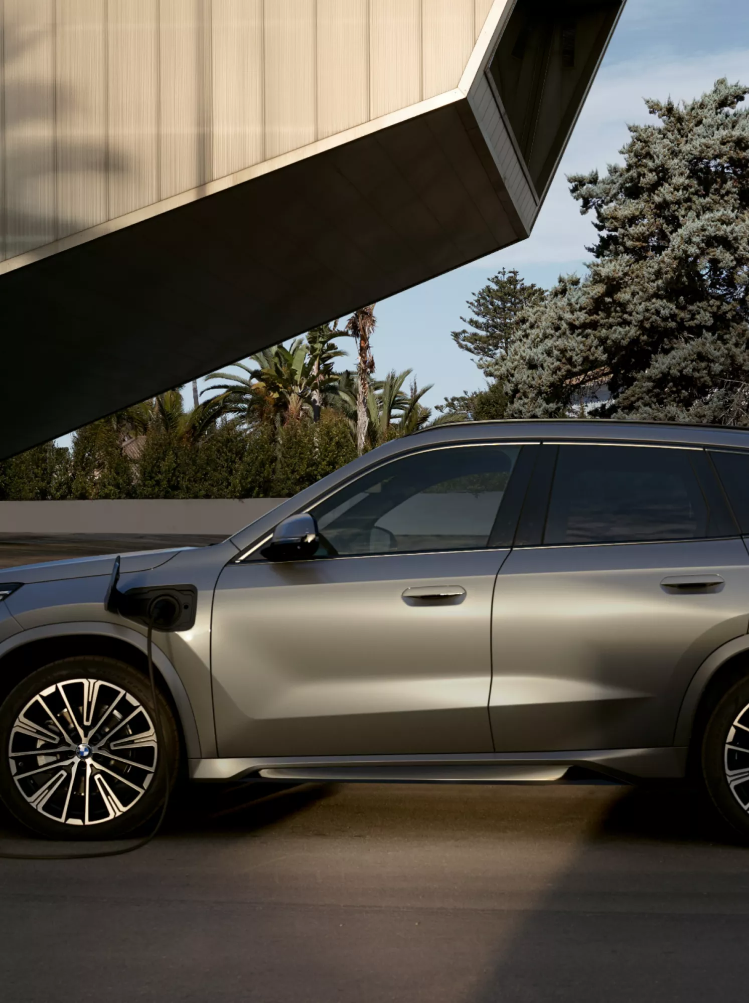 BMW X1 xDrive Plug-in-Hybrid Laden 