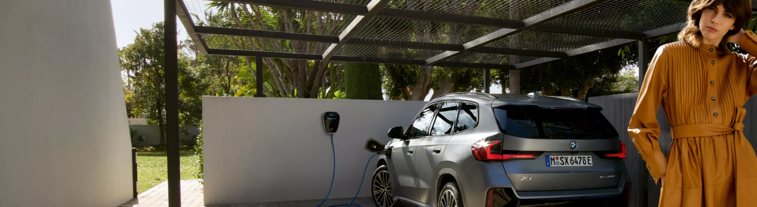 BMW X1 xDrive plug-in hybrid intro