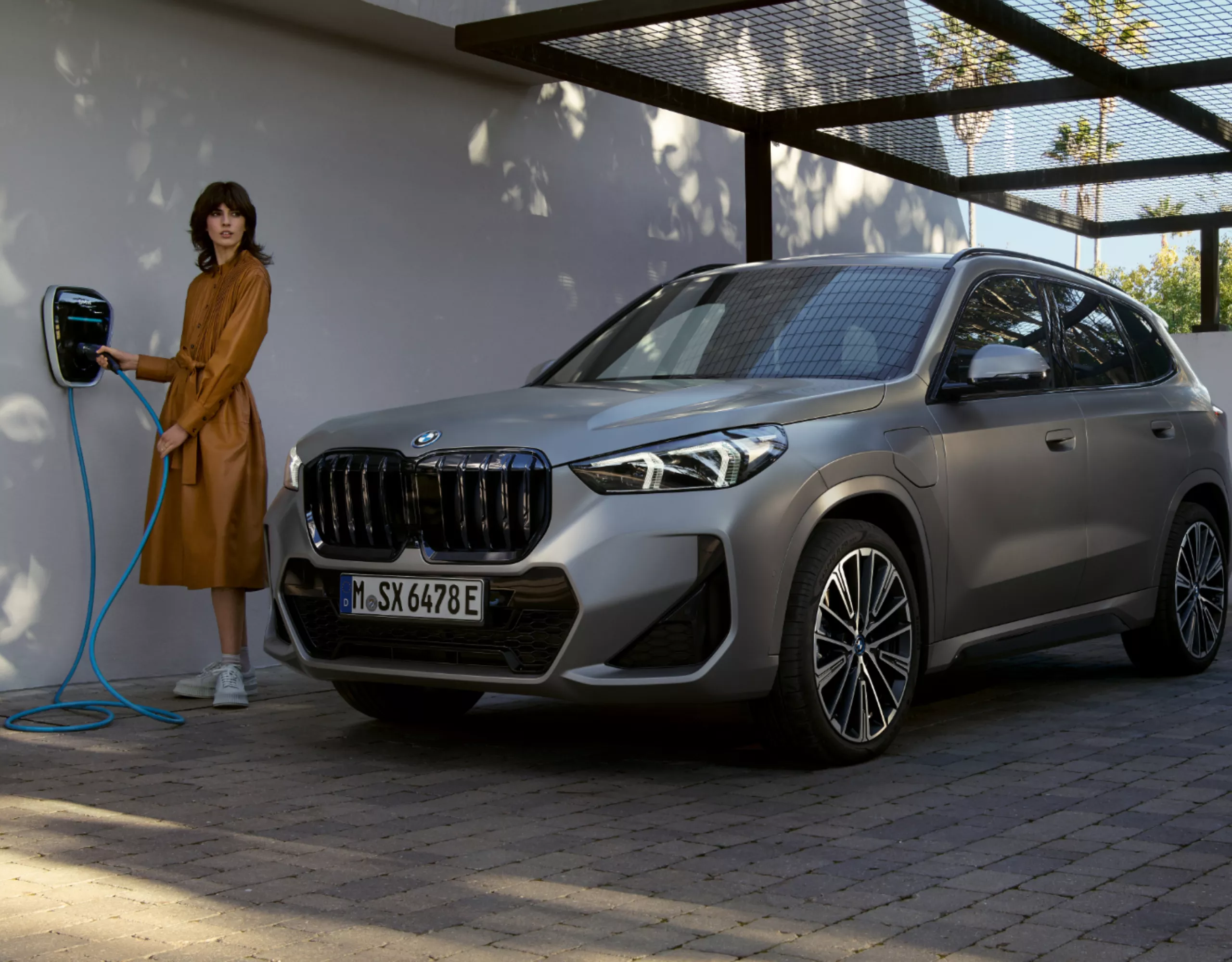 BMW X1 xDrive híbrido enchufable, carga doméstica 