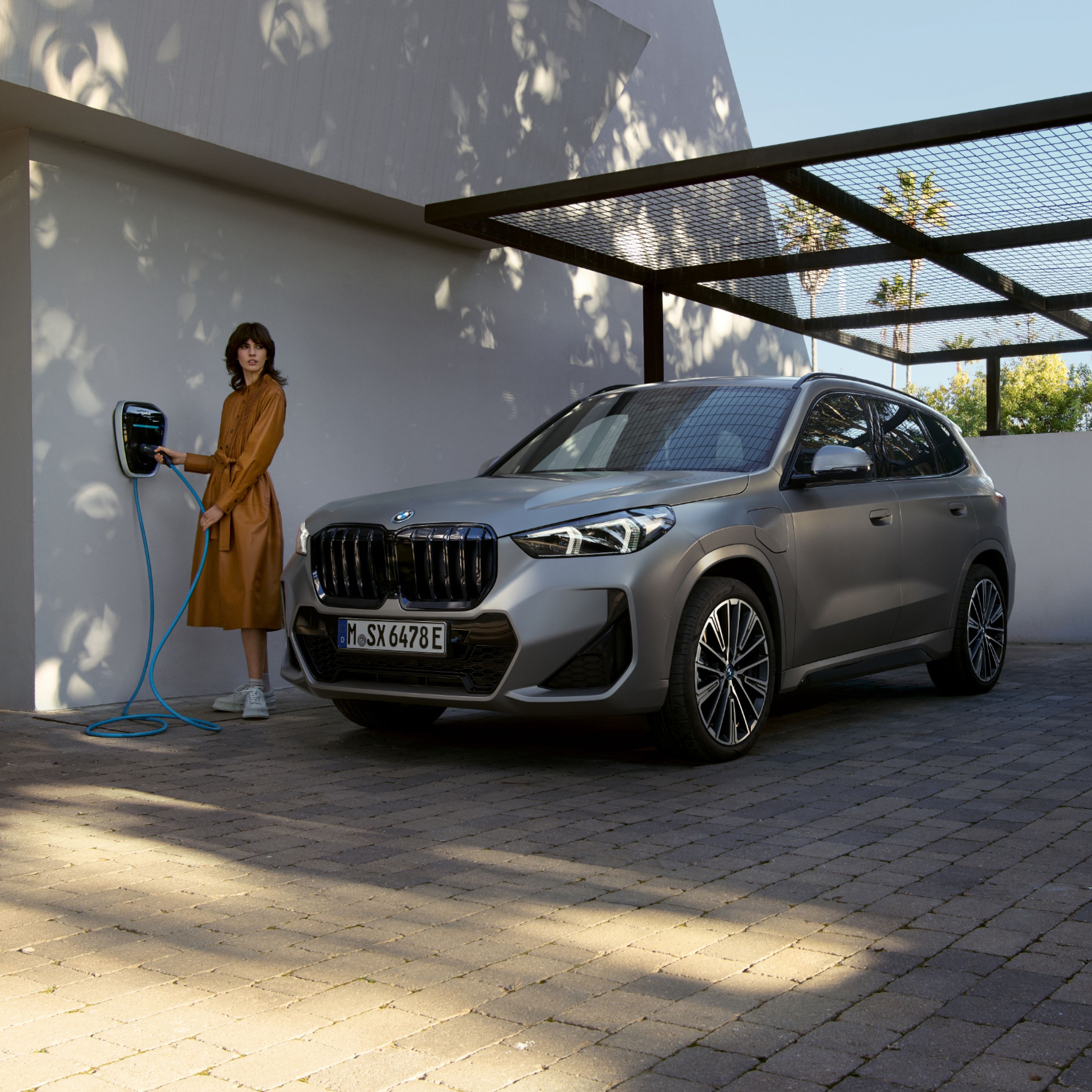BMW X1 xDrive híbrido enchufable, carga doméstica 