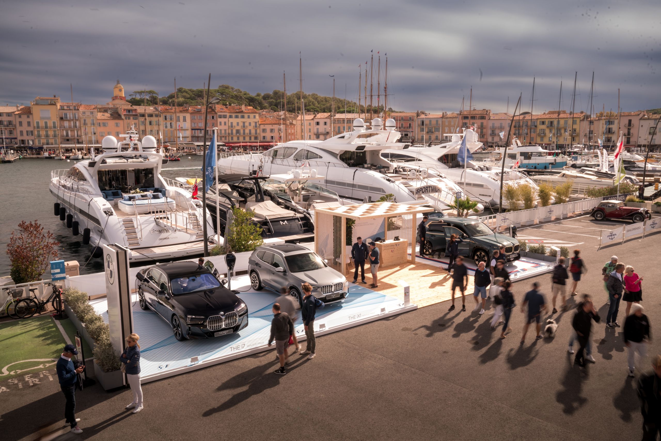 Stand BMW à Saint Tropez durant les Voiles de Saint Tropez 2022
