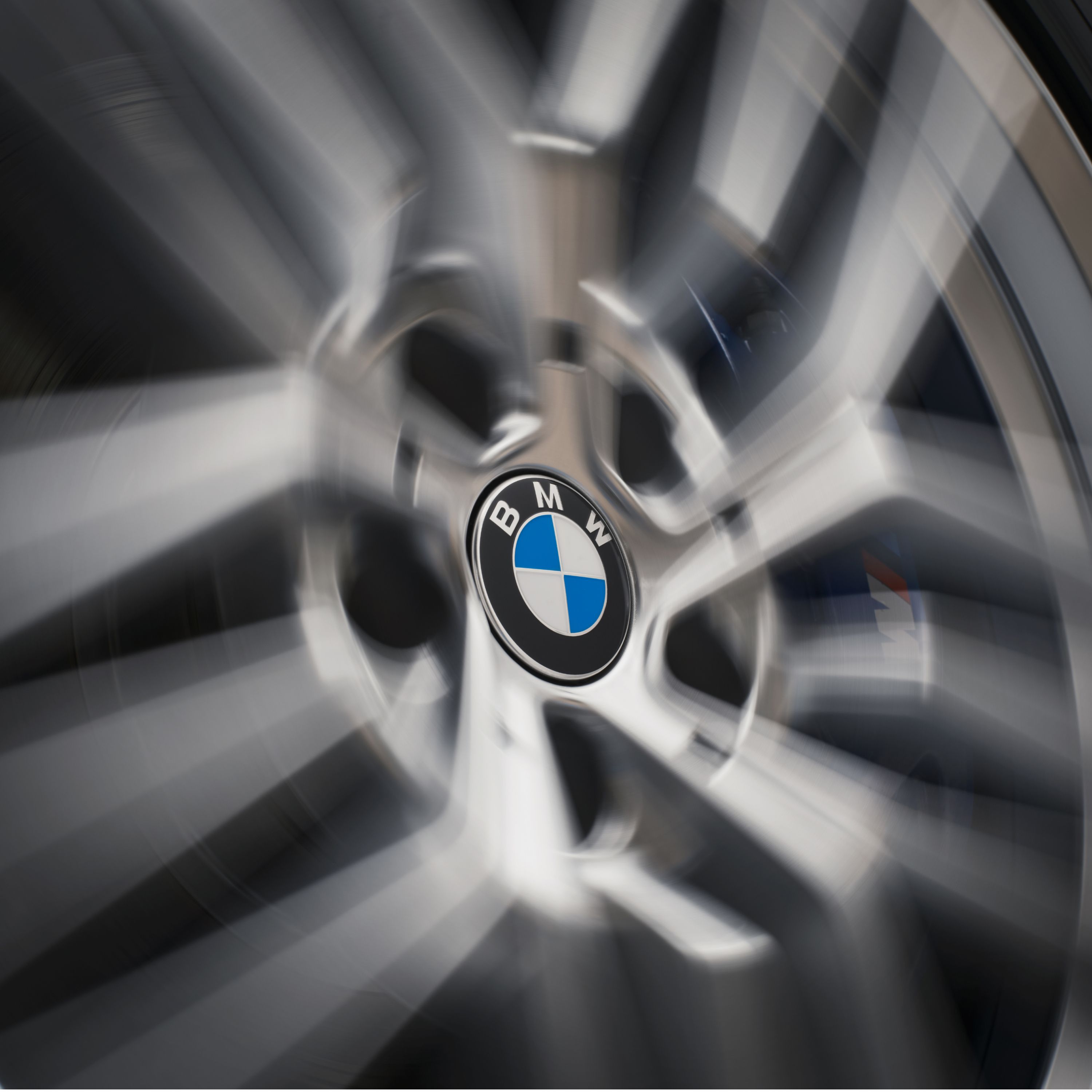 BMW fixed hub cap