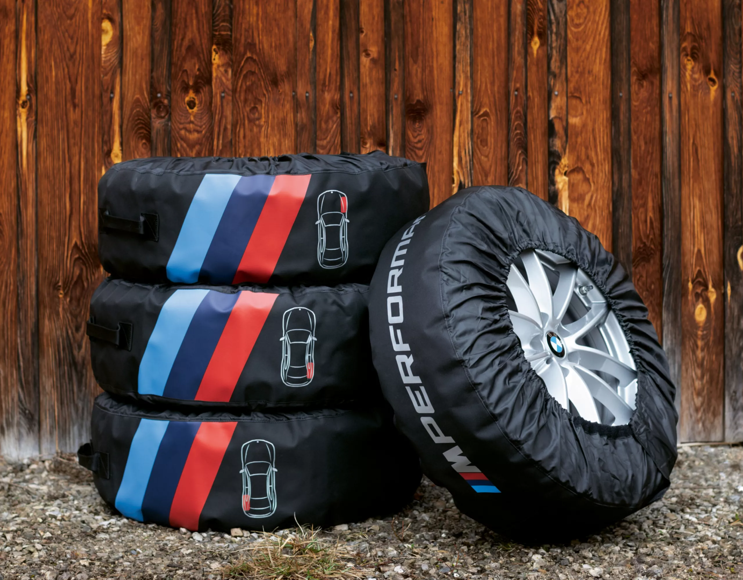 إطار BMW داخل غطاء إطارات العجلات M Performance