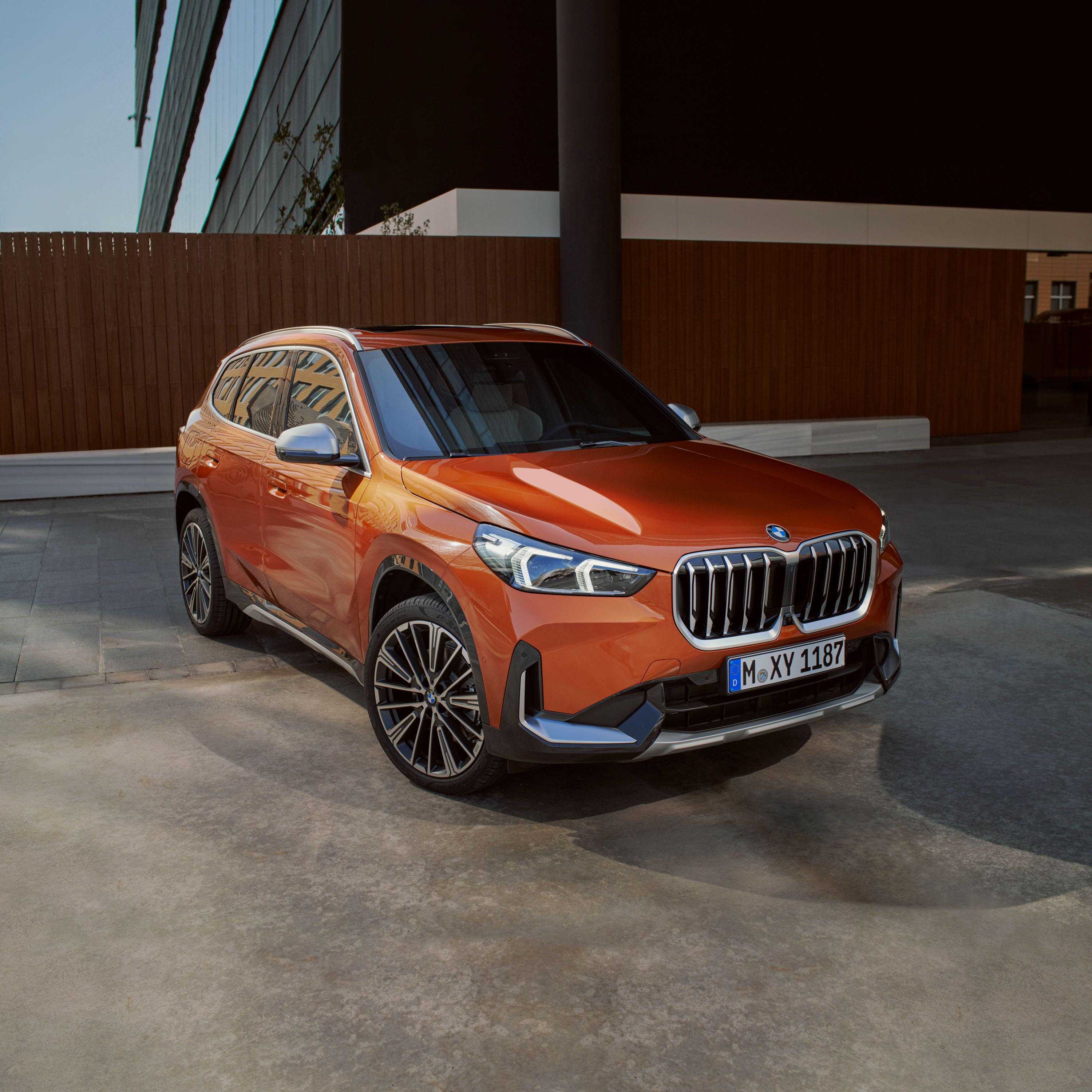 BMW iX1