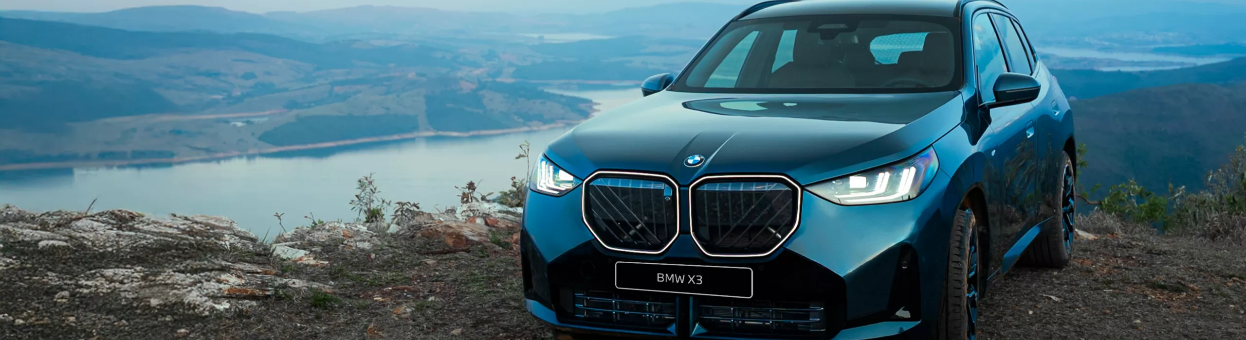 Teaser do BMW X3 G45 2024.