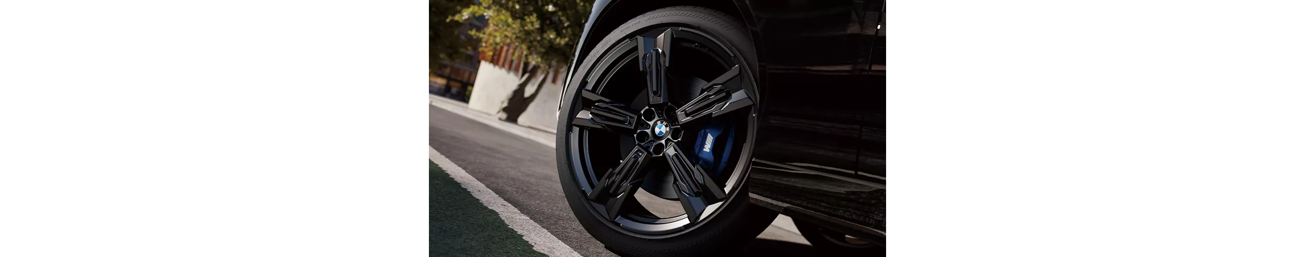 BMW X1 / X3 / 3シリーズ Edition Shadow​ | BMW.co.jp