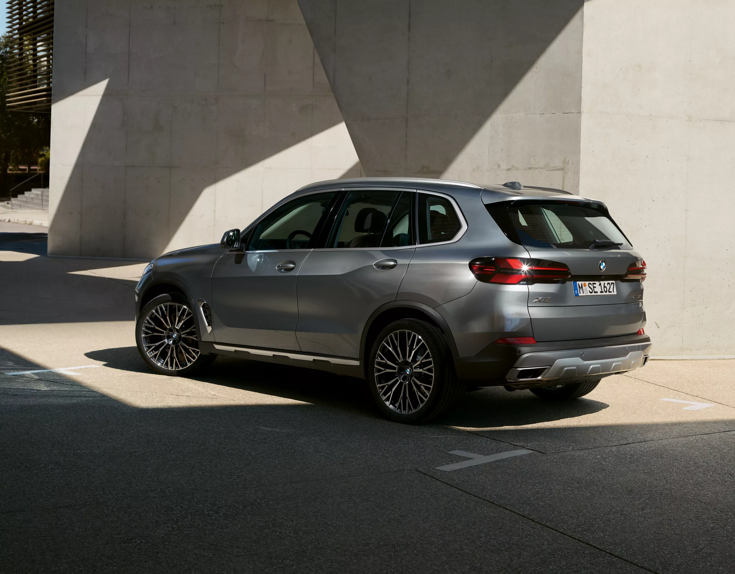 BMW X5 grey rear view 