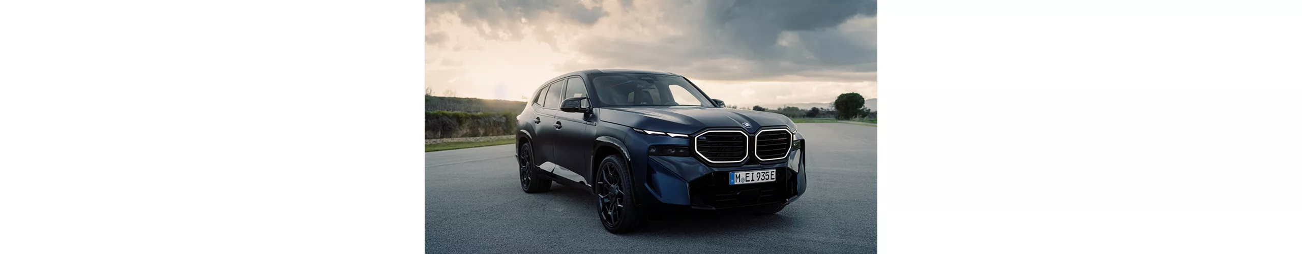 BMW XM 프로모션.