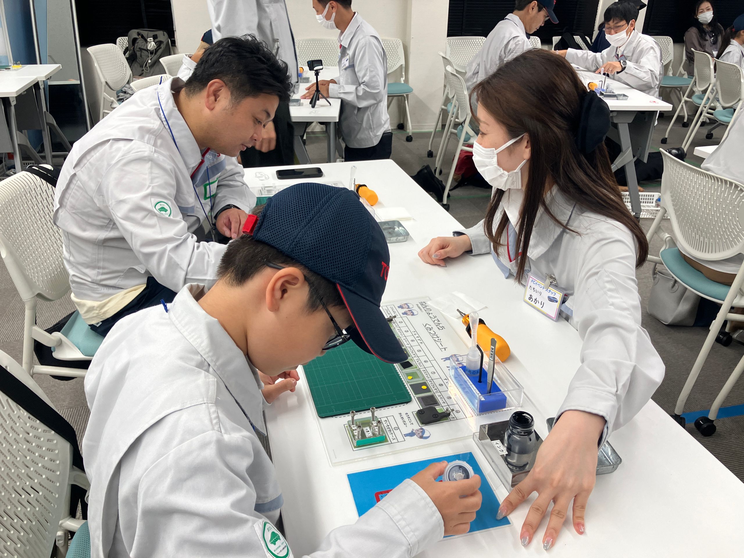 B賞〜D賞：10月5日 「燃料電池ミニカー教室」ご招待　各10名様